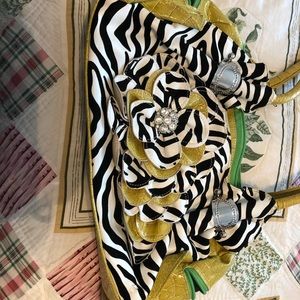 Zebra purse